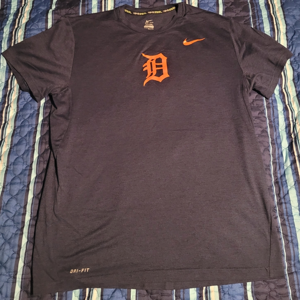 Nike large blue Detroit Tigers dri fit shirt